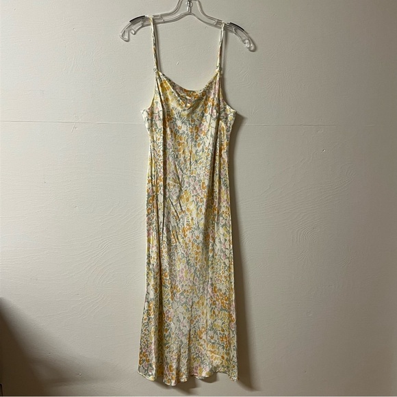 Rails Mina Summer Meadow Dress Size Medium Floral Summer Wedding Guest Romantic - Picture 4 of 10